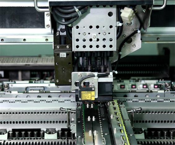 節(jié)能電源插件機(jī)：綠色制造的新動(dòng)力