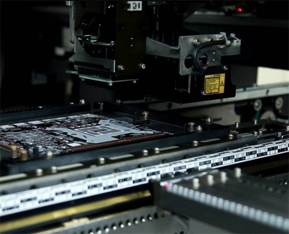 電子零配件插件機(jī)智能制造的新興設(shè)備