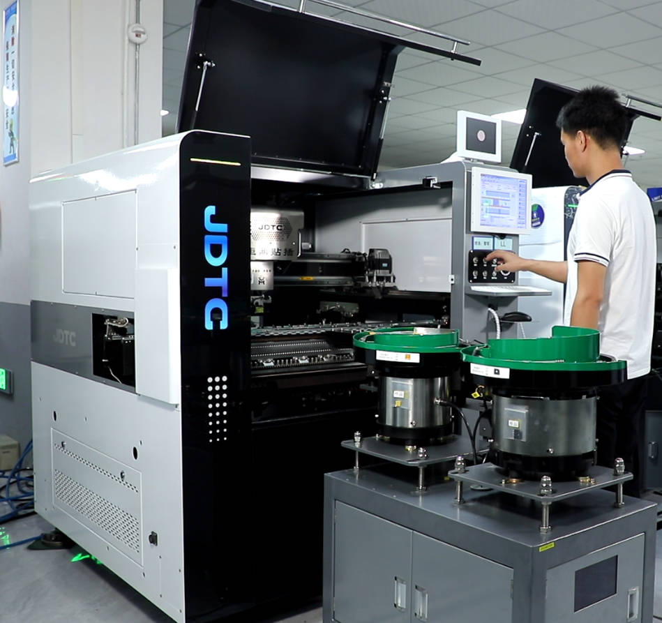 在線立式插件機：自動化生產的智慧之選