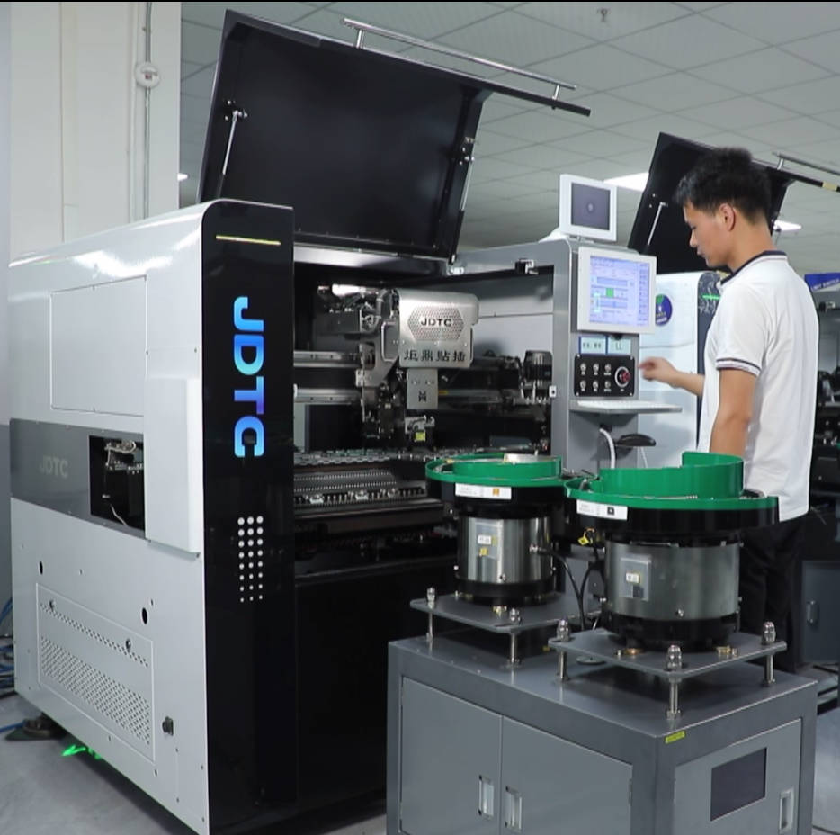 二極管三極管插件機：電子組裝的精準助手