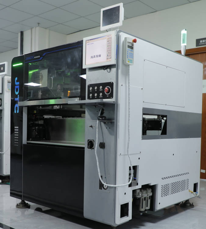 分析標準插件機全球發展的動力與趨勢