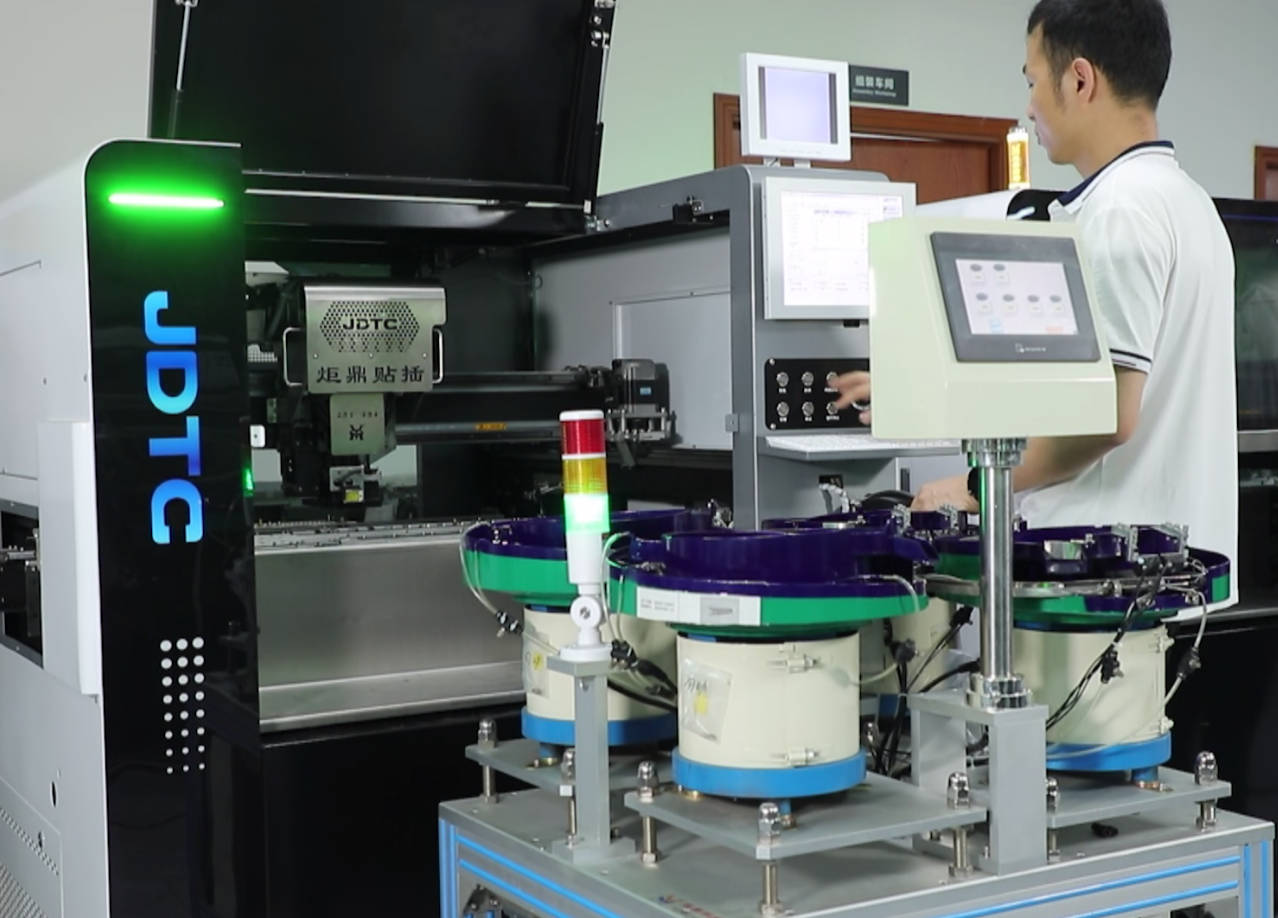 新技術引領未來：新型插件機研發企業的創新之路