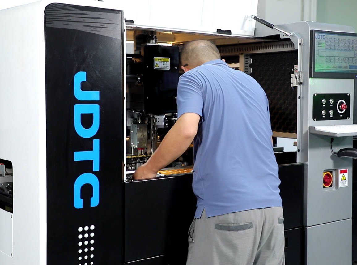 自動插件機操作人員守則：保障生產安全與效率的關鍵