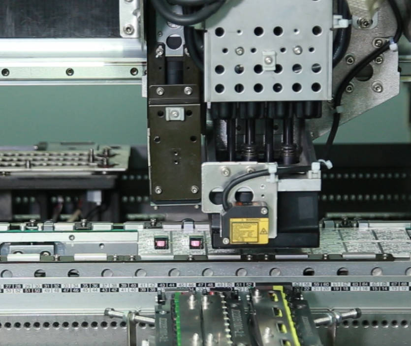 充電器生產自動插件機：助力充電器制造高效升級