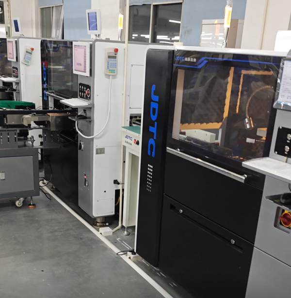 智能化插件機(jī)：電子制造企業(yè)轉(zhuǎn)型升級(jí)的戰(zhàn)略支點(diǎn)?