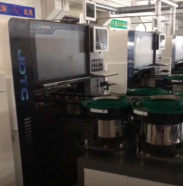 自動(dòng)插件機(jī)選購(gòu)指南：五大關(guān)鍵因素助您做出明智決策